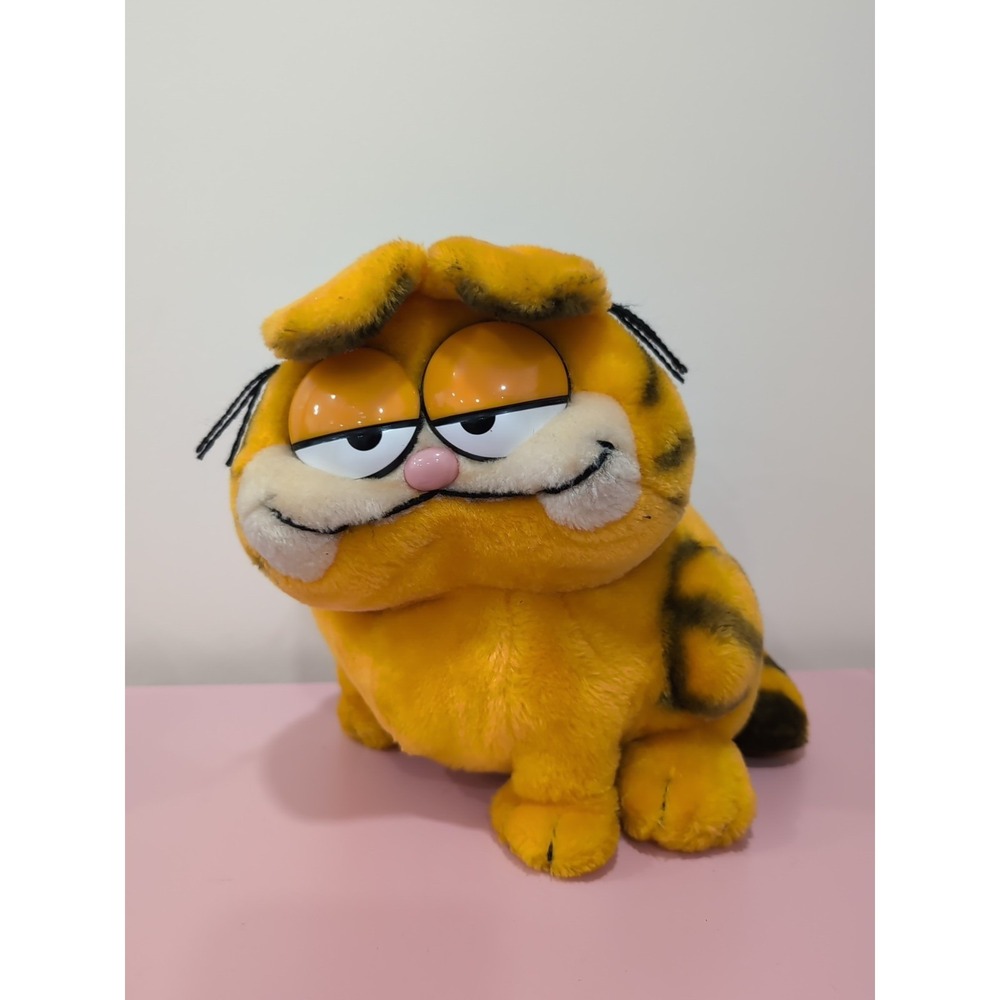 Vintage‎ Garfield Cat Large Sitting Plush Dakin Stuffed Animal 1981 Excellent